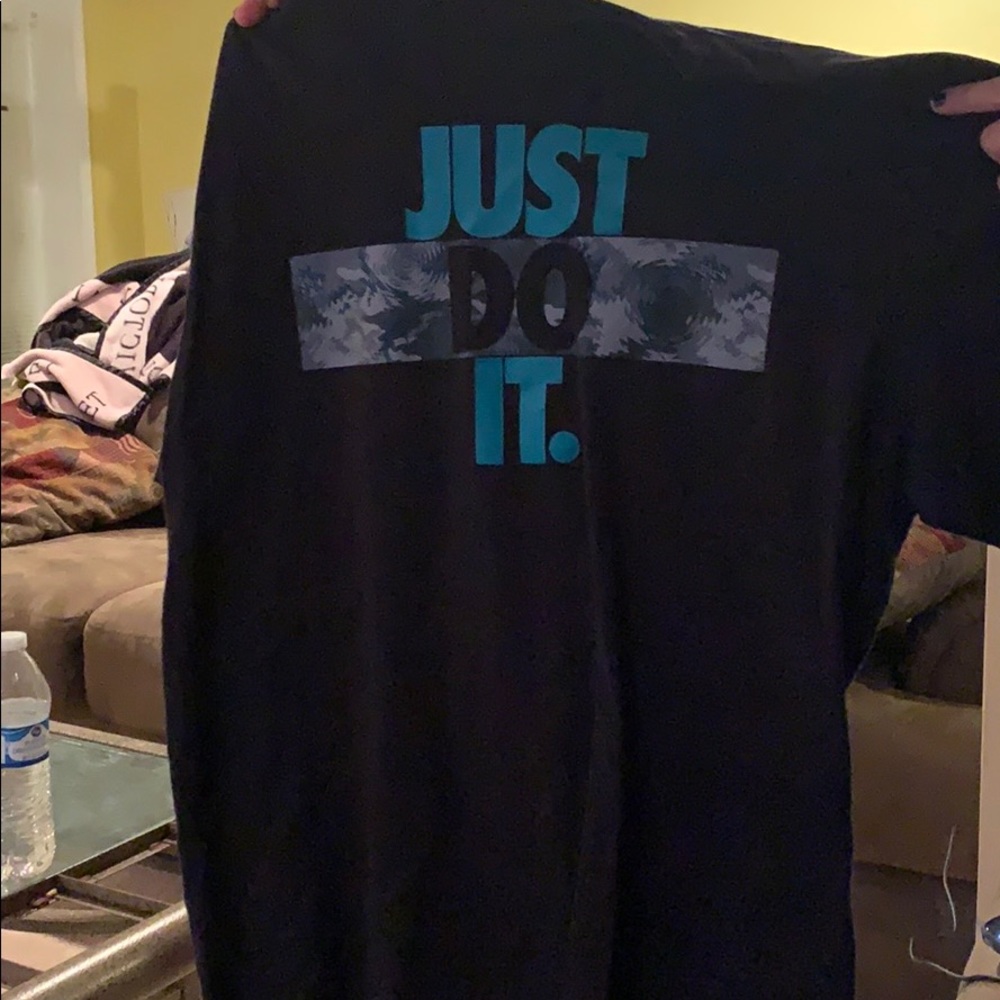 Black Nike T-shirt